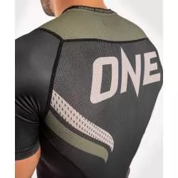 Rashguard MMA Venum one FC impact preto/khaki (5)