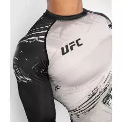 Maglietta a compressione Venum UFC (sabbia/nero)8