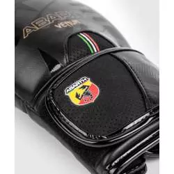 Luvas de boxe Venum abarth (preto/dourada)3