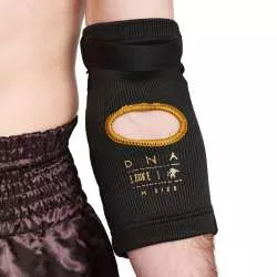 Protecções de cotovelo Leone DNA Muay Thai1